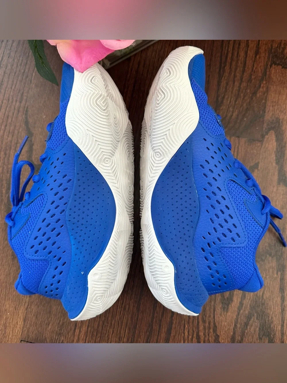 NWOT Under Armour Jet basketball shoes, size 4.5Y